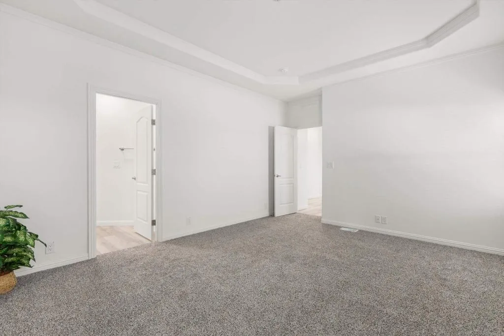 https://cdn.realtyfeed.com/cdn/127/306621788/d79fe947671aa6081e4cc5bb7b8381b1.webp