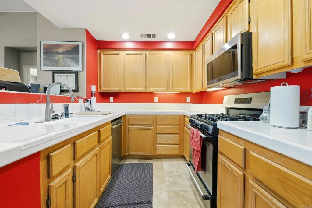 Photo #8: NDP2600527 Listing: Photo #8