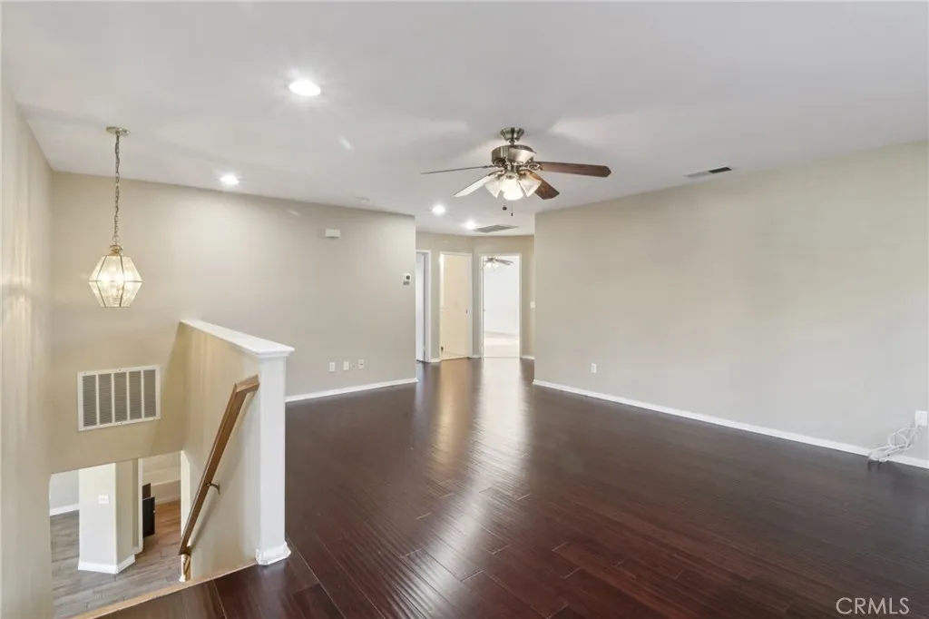 https://cdn.realtyfeed.com/cdn/127/306621830/03b3affde835306b6975f8b4abe4aad4.webp
