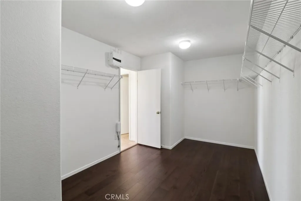 https://cdn.realtyfeed.com/cdn/127/306621830/299017f8a0f7c8d5556c713c3c672ae1.webp