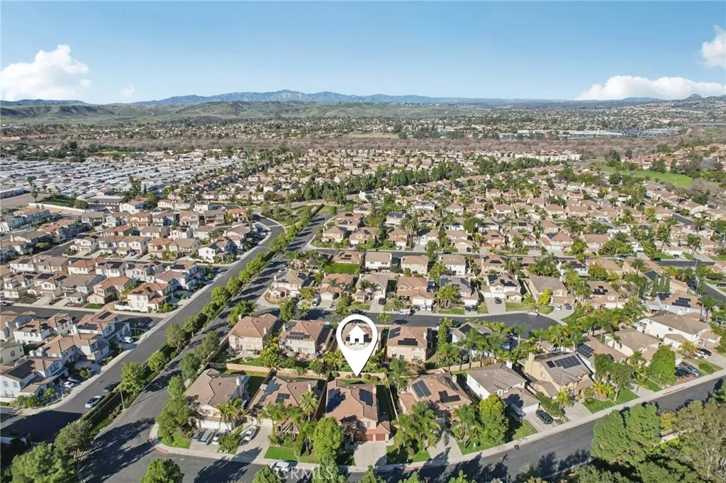 https://cdn.realtyfeed.com/cdn/127/306621830/29ab75d7ec532745abafa709a7204fad.webp