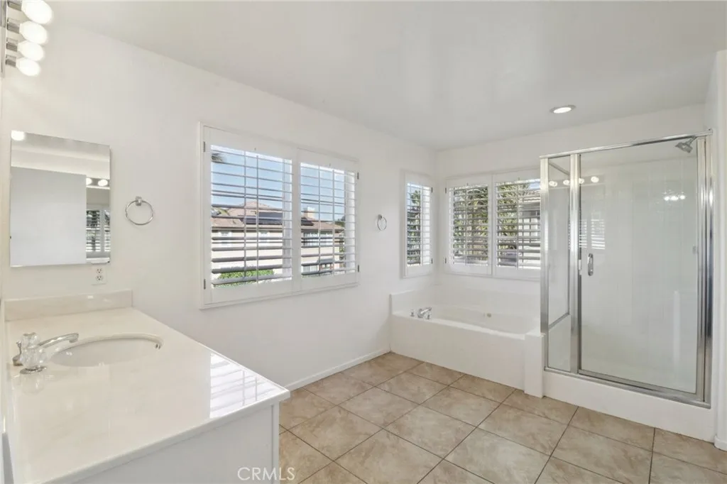 https://cdn.realtyfeed.com/cdn/127/306621830/78d264039d3650d8b160390b1d2ca10f.webp