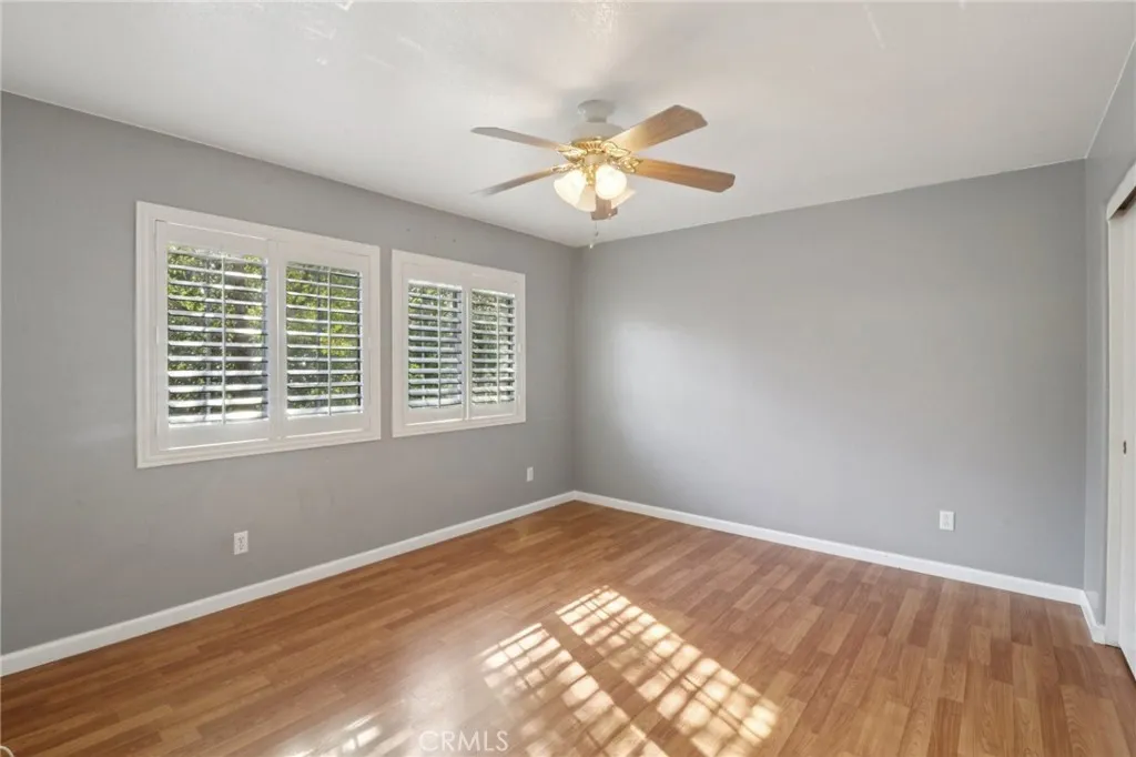 https://cdn.realtyfeed.com/cdn/127/306621830/95122049a7f3005f5fc4fae9d479328d.webp