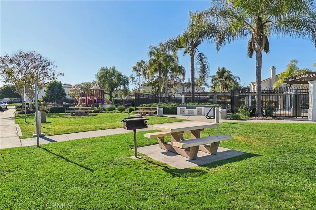 https://cdn.realtyfeed.com/cdn/127/306621830/f396ec8923cbba2add85762b83bbdc59.webp