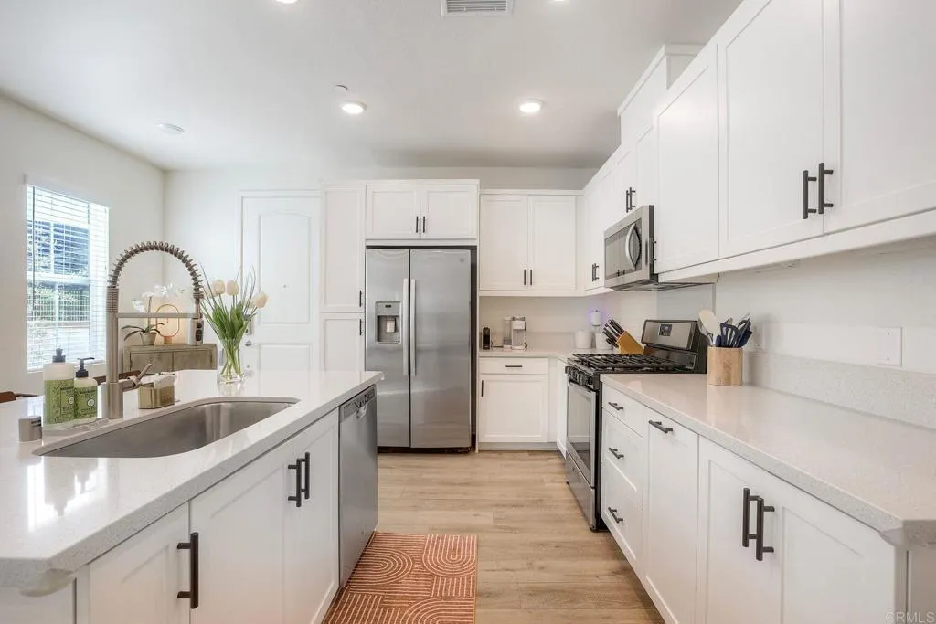 Photo #7: NDP2600530 Listing: Photo #7