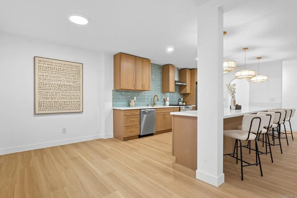 https://cdn.realtyfeed.com/cdn/127/306621914/027825c3ba55229c4fa18e519df43e88.webp