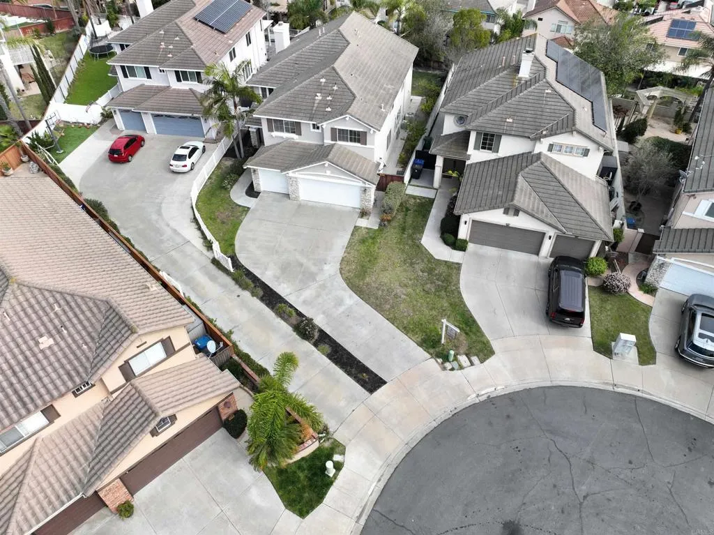 https://cdn.realtyfeed.com/cdn/127/306621950/0e1ba2e4b891d07b03d20665d802f921.webp