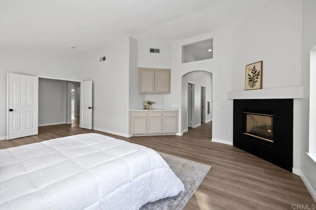 https://cdn.realtyfeed.com/cdn/127/306621950/5bd24f136771c4104c966137f66b5bf5.webp
