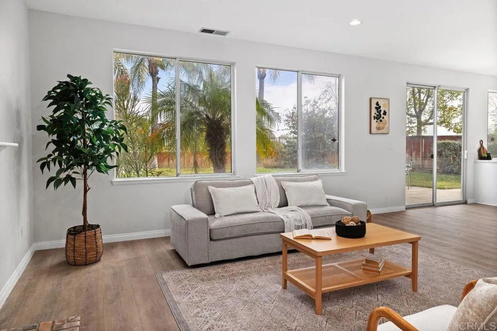 https://cdn.realtyfeed.com/cdn/127/306621950/8e102c110d9fd0be090a379b1bd5e2c1.webp