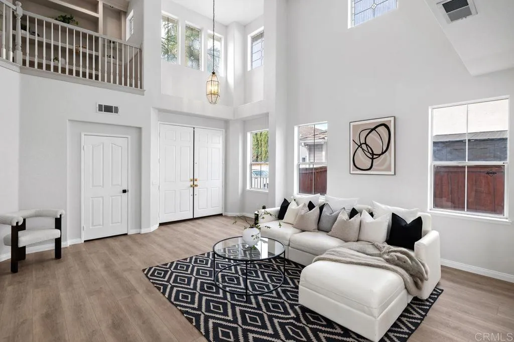https://cdn.realtyfeed.com/cdn/127/306621950/e4f3abb4390ba182f898a12defda79b7.webp