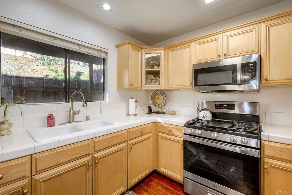 https://cdn.realtyfeed.com/cdn/127/306621951/795196d90d88773e72c56c208cc6f455.webp