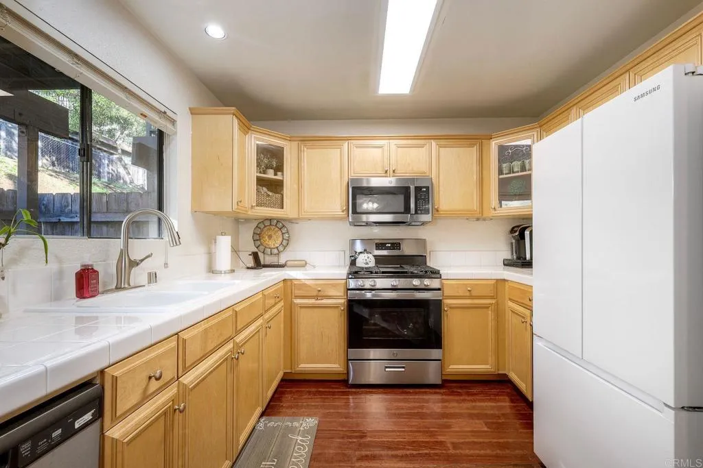 https://cdn.realtyfeed.com/cdn/127/306621951/ebe84c027b9418ee48a73f492933542b.webp