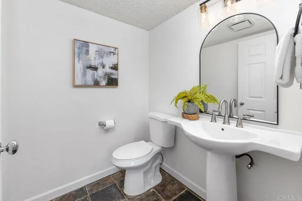 Photo #10: NDP2600533 Listing: Photo #10