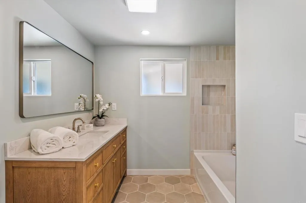 https://cdn.realtyfeed.com/cdn/127/306622010/0032164f8b770c67a5317343d9cfee3a.webp