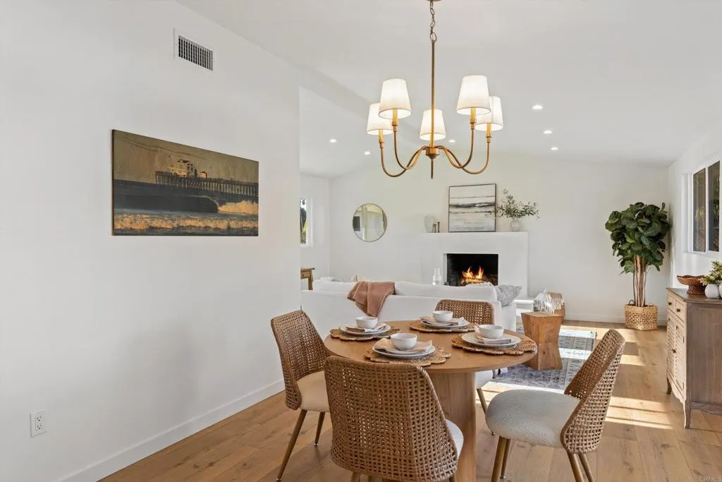 https://cdn.realtyfeed.com/cdn/127/306622010/7cb8665c92554491407e998dea189017.webp