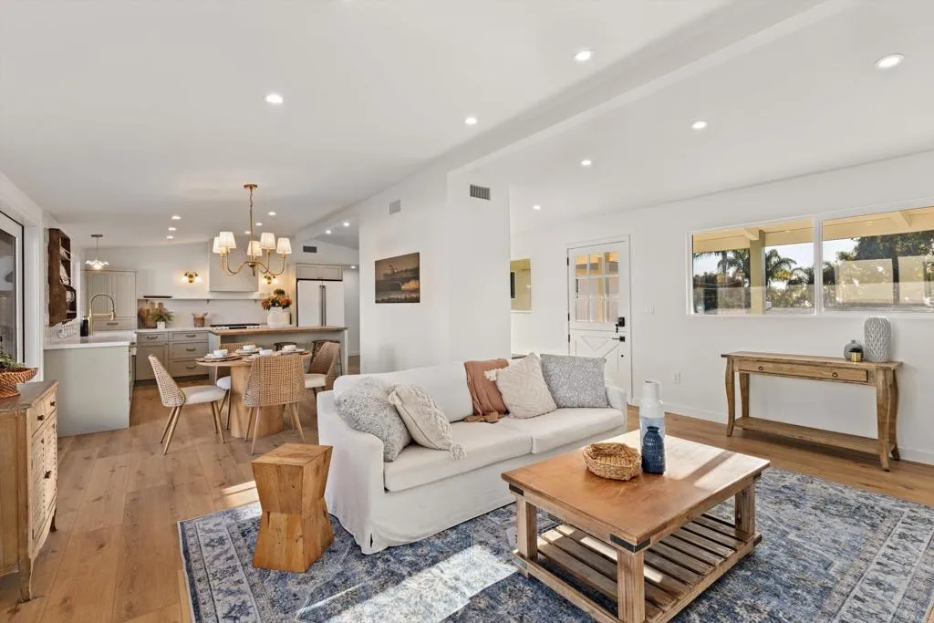 https://cdn.realtyfeed.com/cdn/127/306622010/888c7c426c884433472519a578206557.webp