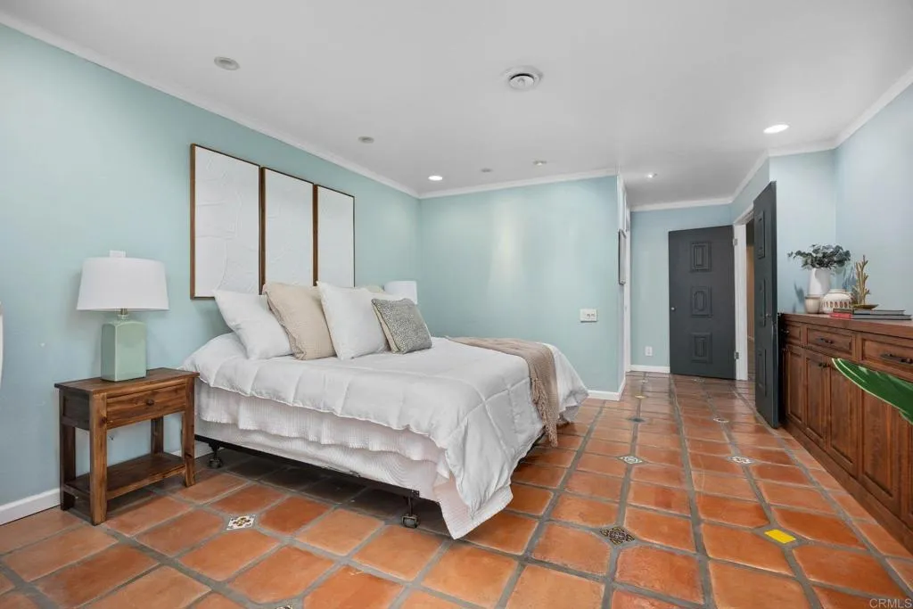 https://cdn.realtyfeed.com/cdn/127/306622011/a23369d44878d39c218f66dd39f51d57.webp