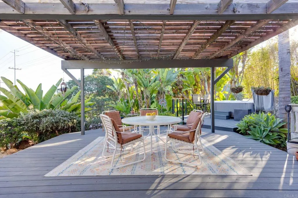 https://cdn.realtyfeed.com/cdn/127/306622011/a6571215b00b3637e76448fa858876d9.webp