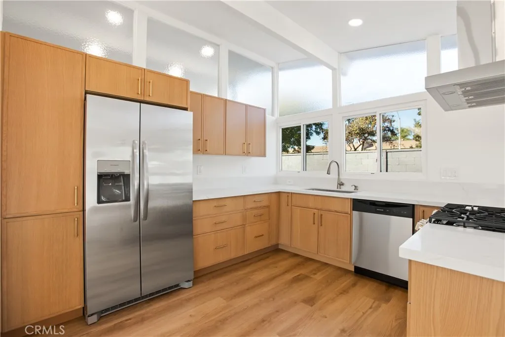 108 S Level, Anaheim, CA 92804 - Photo 4 of 33, Anaheim, CA