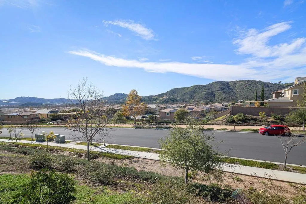 https://cdn.realtyfeed.com/cdn/127/306622030/6fa6537d6f37717505e8887369eaf93c.webp