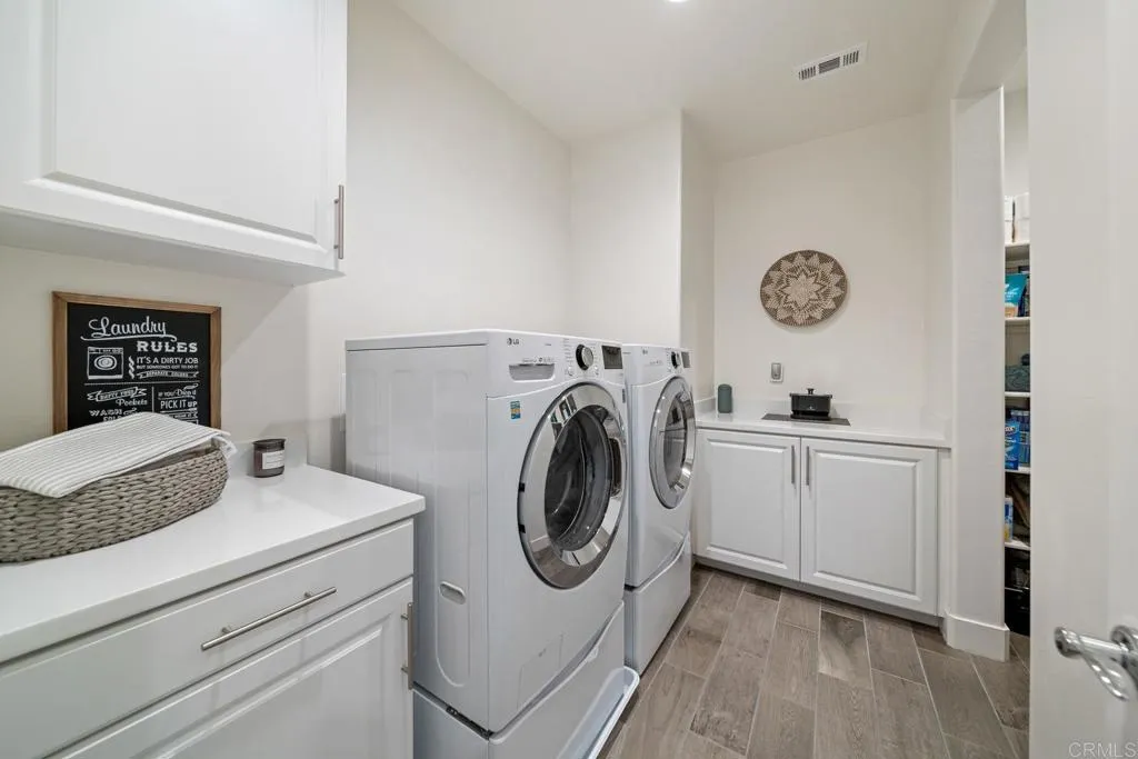 https://cdn.realtyfeed.com/cdn/127/306622030/72e8c87b302f6e62315703887c468a11.webp