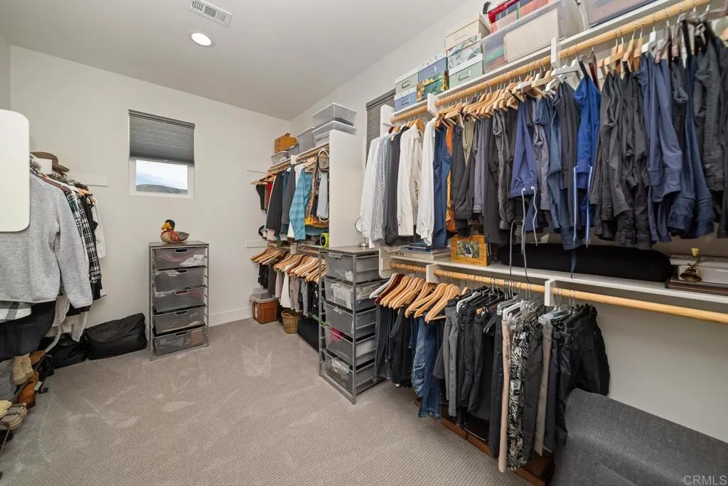 https://cdn.realtyfeed.com/cdn/127/306622030/f729c770b503cb35659b147963b22ad4.webp