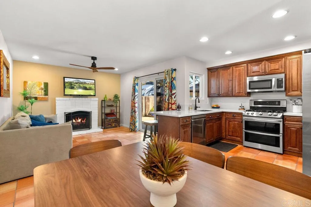 https://cdn.realtyfeed.com/cdn/127/306622170/3aa9a5521194888cb05b5923c9a6966c.webp