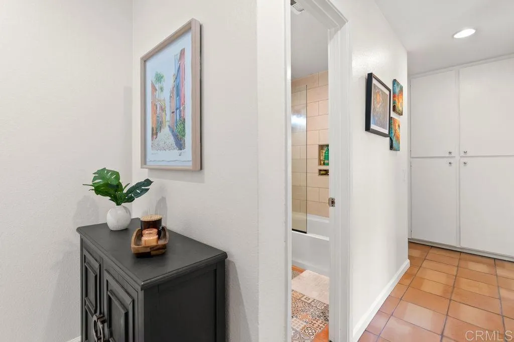 https://cdn.realtyfeed.com/cdn/127/306622170/7684222945226992747d141b11db6abc.webp