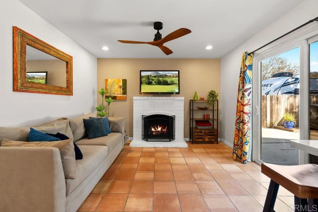 https://cdn.realtyfeed.com/cdn/127/306622170/ad20affb119bf24c7559c8a14c9e864b.webp
