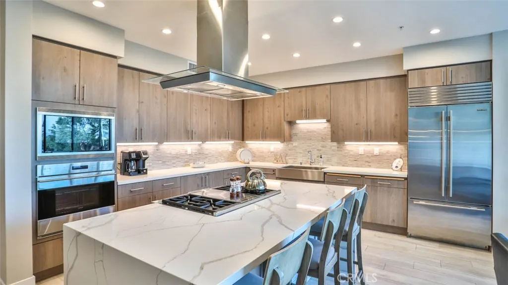 https://cdn.realtyfeed.com/cdn/127/306622174/20e1b359d71560e6ad9948f16a7eeb4a.webp