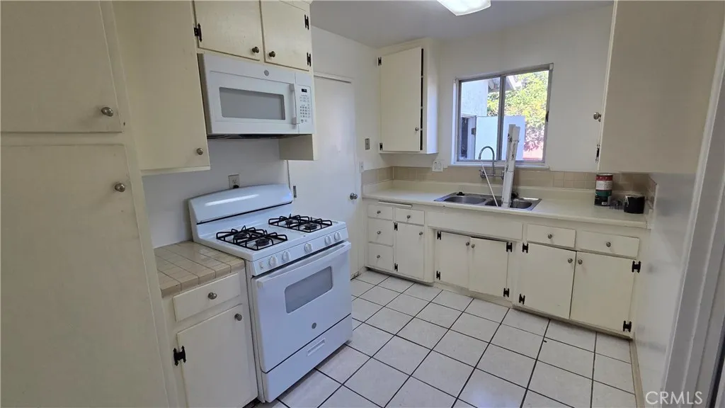 https://cdn.realtyfeed.com/cdn/127/306622222/1fd36c9a358cf51c40c09a897e37008e.webp
