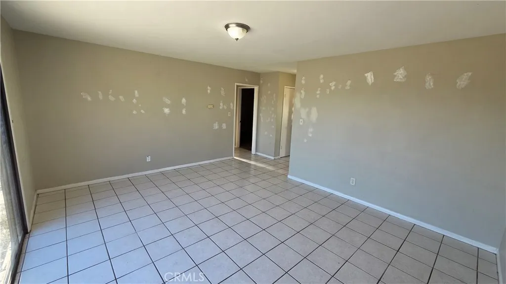 https://cdn.realtyfeed.com/cdn/127/306622222/5c49b0e1d45f4f1691a1956f1a3597da.webp