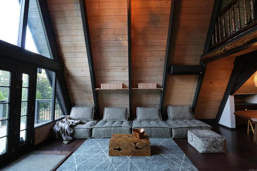 https://cdn.realtyfeed.com/cdn/127/306622226/81f0c208355793b2d6c457cfb615bd49.webp