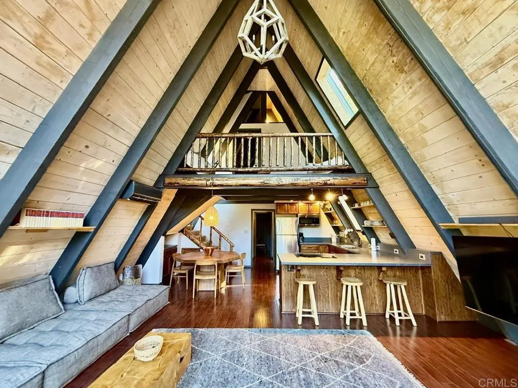 https://cdn.realtyfeed.com/cdn/127/306622226/c13065b1f9a22a1c2f0c285b1521966e.webp