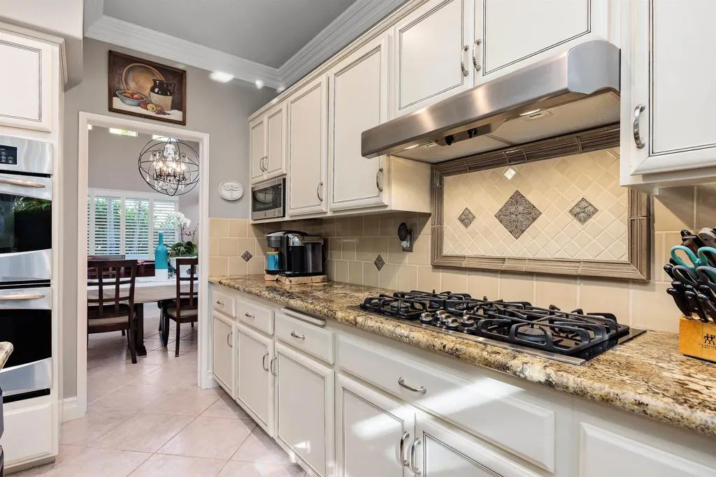 https://cdn.realtyfeed.com/cdn/127/306622251/4240a3493be921a5c3e8141b6a6cee49.webp