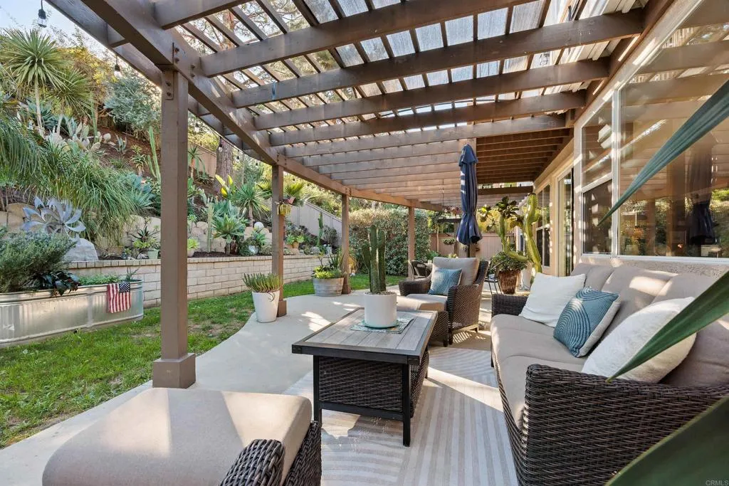 https://cdn.realtyfeed.com/cdn/127/306622251/6ab37fc491f99561bc4da17b531c72b6.webp