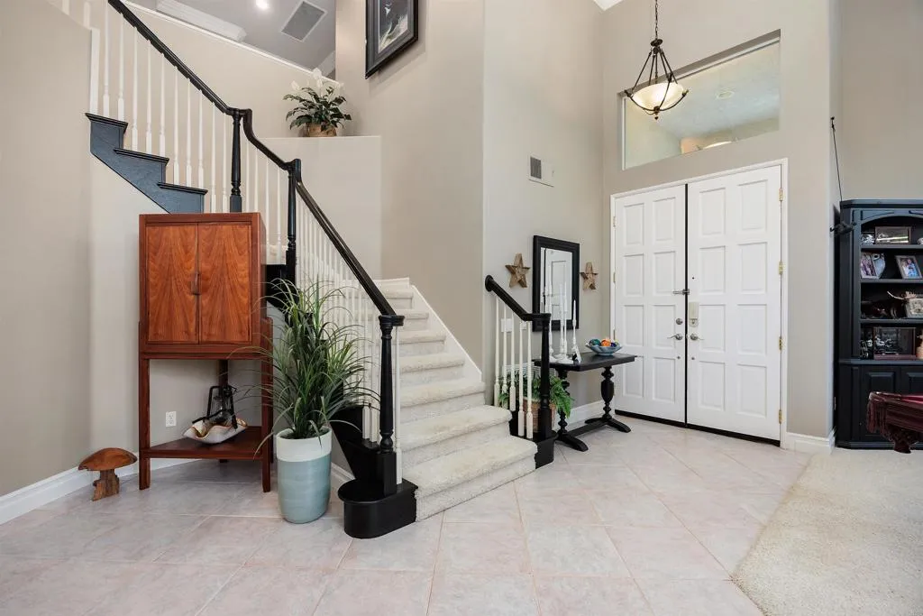 https://cdn.realtyfeed.com/cdn/127/306622251/8691bbe54428906cdd108c7353b4342f.webp
