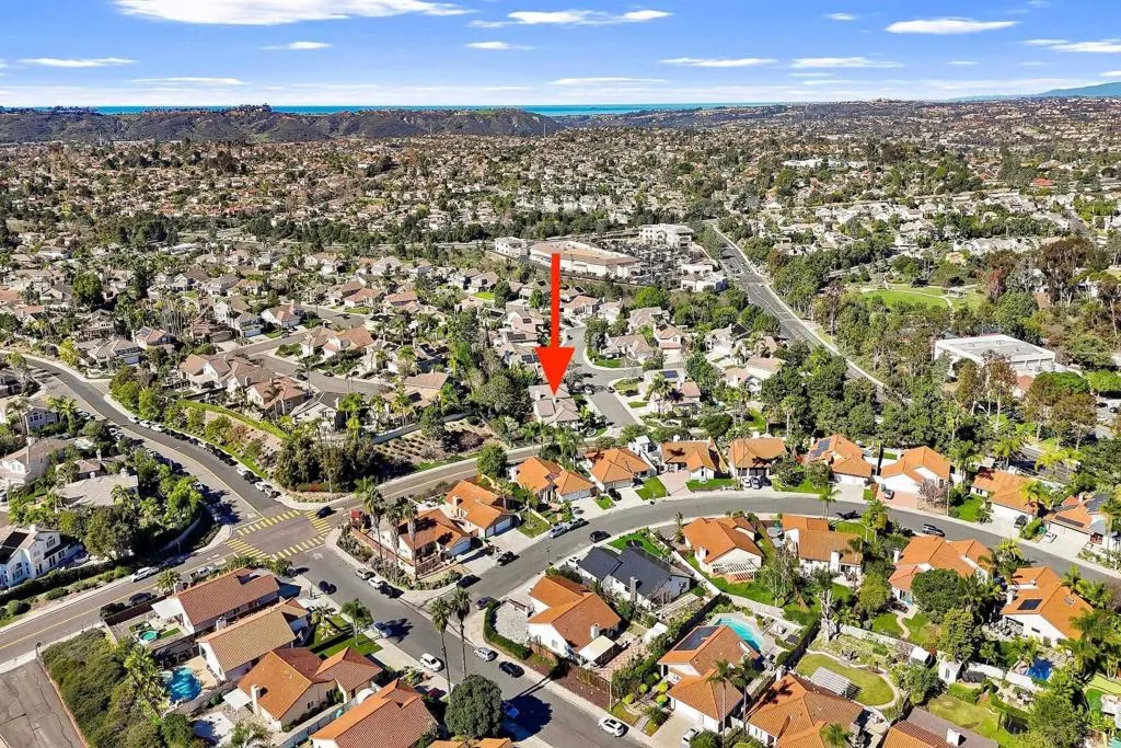 https://cdn.realtyfeed.com/cdn/127/306622251/d16c3b51cc5ef8e2b5321559bd0c5085.webp