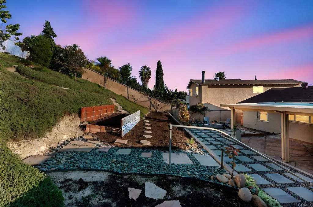 https://cdn.realtyfeed.com/cdn/127/306622254/22245ea6bc8c9d6f0a832b6a57dca9a8.webp