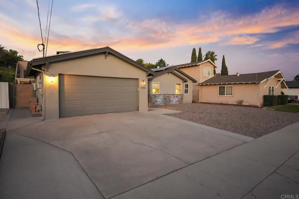 https://cdn.realtyfeed.com/cdn/127/306622254/7497bf884dcf132b489ea75bb233f737.webp
