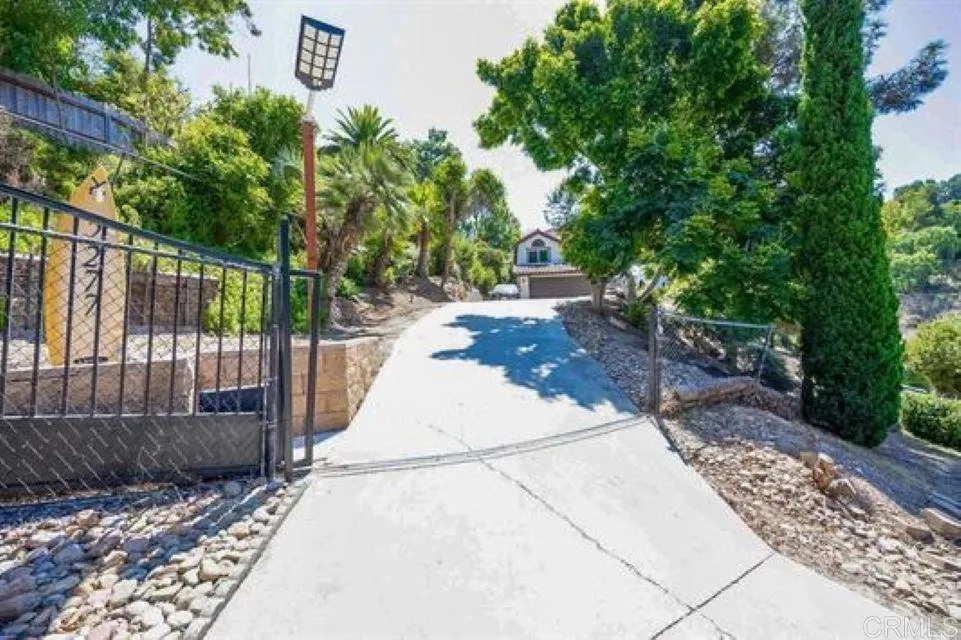 https://cdn.realtyfeed.com/cdn/127/306622291/0b5a3c0f8c3cfc9f6c96a8c799077ca1.webp