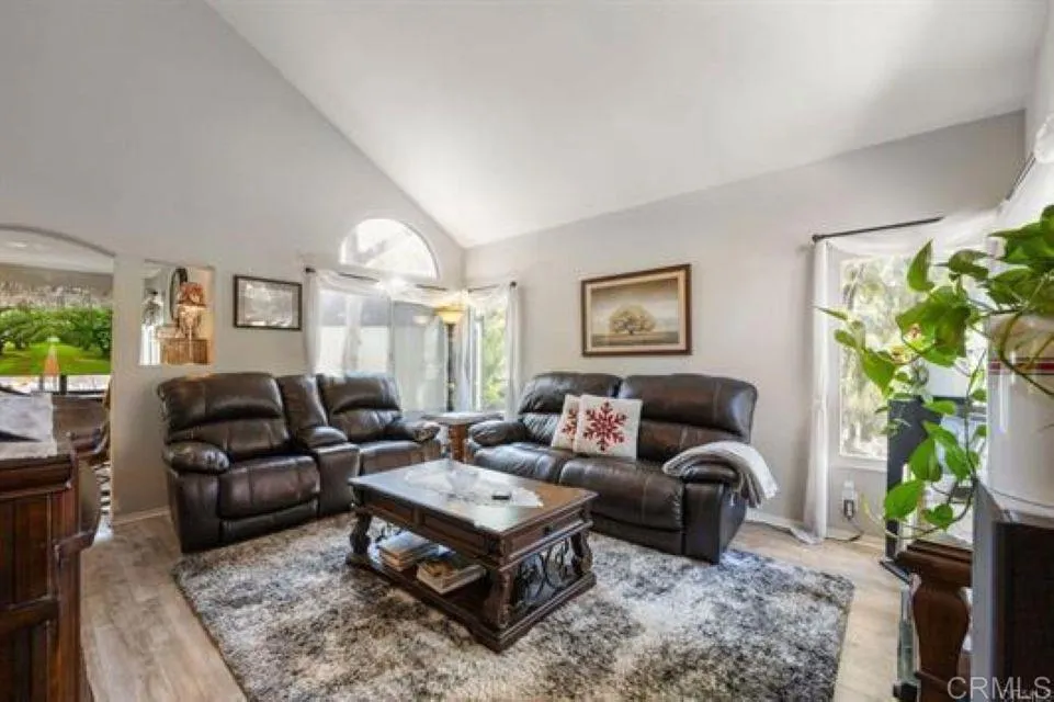 https://cdn.realtyfeed.com/cdn/127/306622291/8e964b670e73b1b87c5dc0e66aaf4651.webp