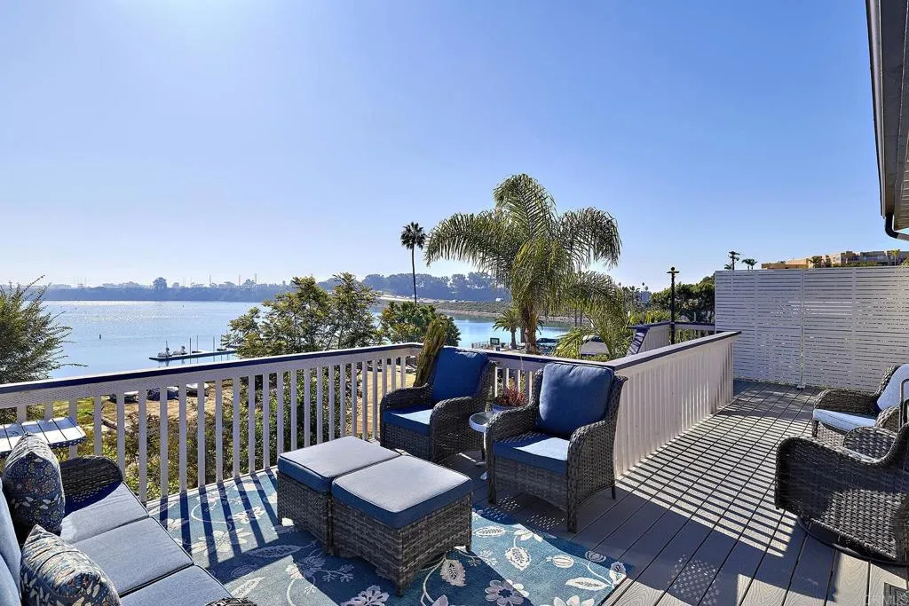 https://cdn.realtyfeed.com/cdn/127/306622296/22b8b05ff8646706b7456bcddf67aa67.webp