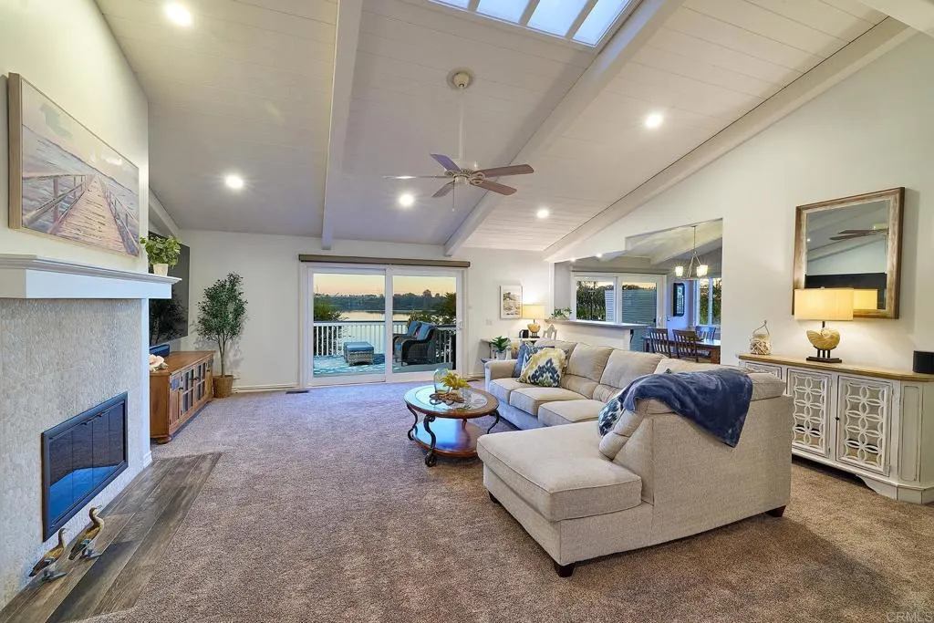 https://cdn.realtyfeed.com/cdn/127/306622296/3db2a63220a362ca967eef49b45aa140.webp