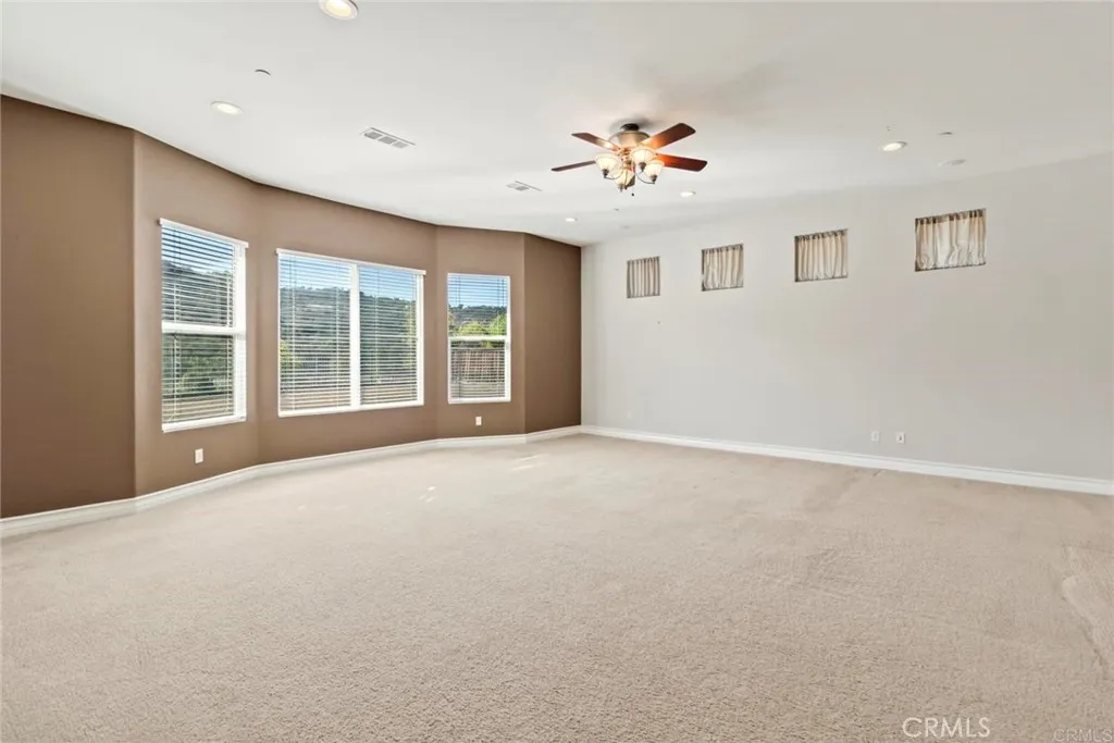 https://cdn.realtyfeed.com/cdn/127/306622298/055cc67491812e5504a233a53ad77dbc.webp