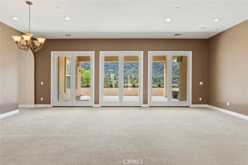 https://cdn.realtyfeed.com/cdn/127/306622298/816ddb8f58590beff539739935debe3f.webp