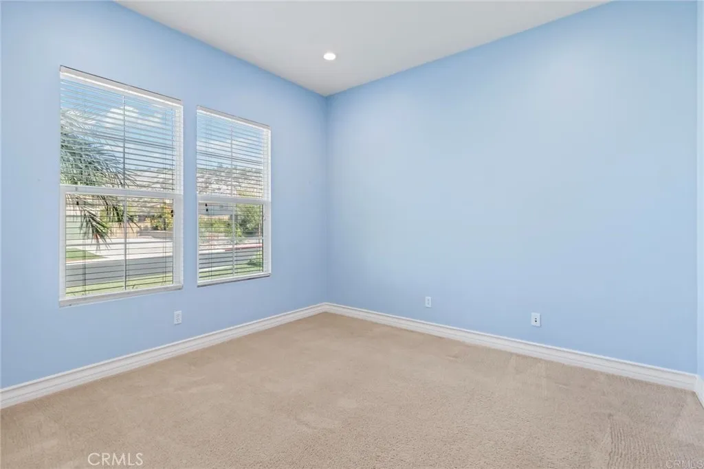 https://cdn.realtyfeed.com/cdn/127/306622298/b98cf8d4552f676d6140146db9335de0.webp