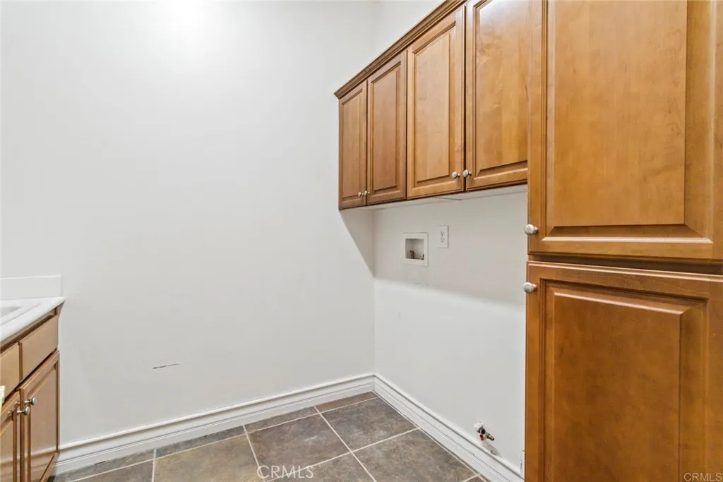 https://cdn.realtyfeed.com/cdn/127/306622298/c5ae77290c6109198b0ff4b5298fbb11.webp
