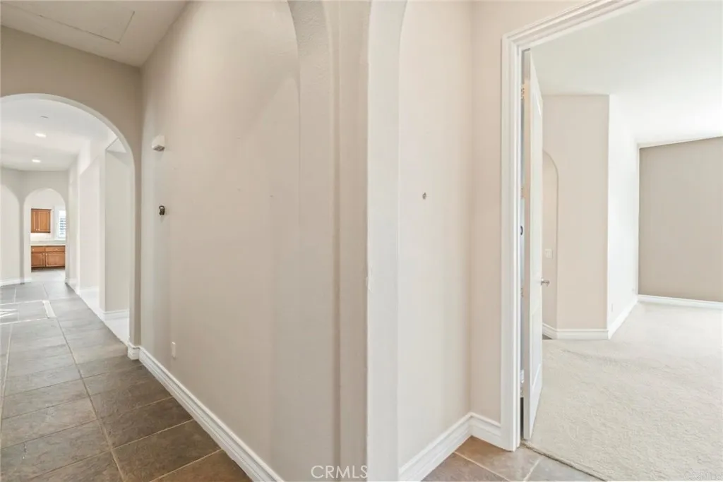 https://cdn.realtyfeed.com/cdn/127/306622298/d63912508596f67b1be2f37679a44db0.webp