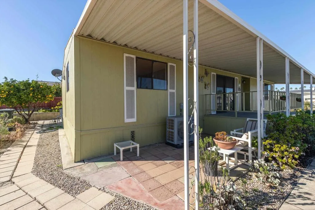 https://cdn.realtyfeed.com/cdn/127/306622351/79423357a132a117ae795f22a638caab.webp
